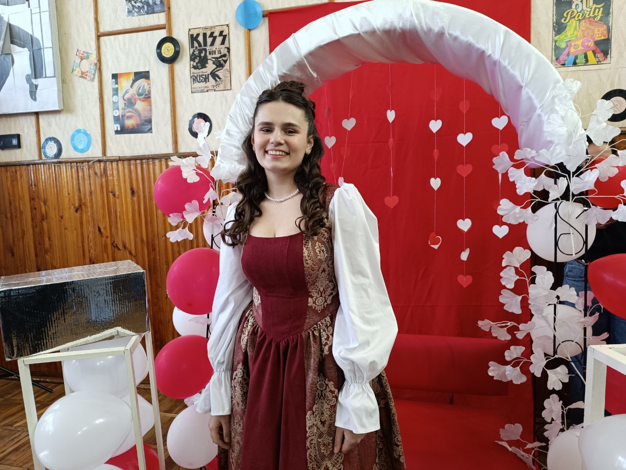 Новини Вінниці - фото з Благодійний бал у Вінниці: студенти техколеджу зібрали 15 тисяч гривень на підтримку ЗСУ