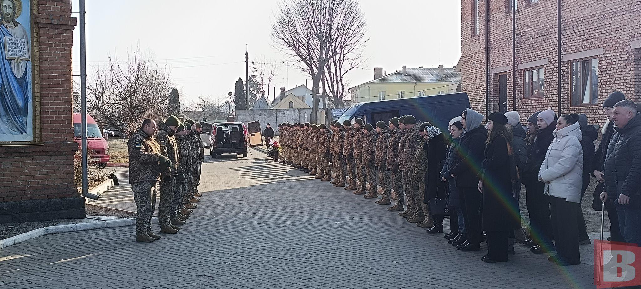 Новини Хмельницького - фото з «Він хотів повернути свою домівку». Попрощались з прикордонником Сергієм Чумаком