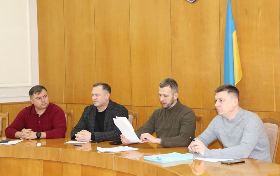 Новини Тернополя - фото з Більше половини депутатів не прийшли на сесію Тернопільської облради
