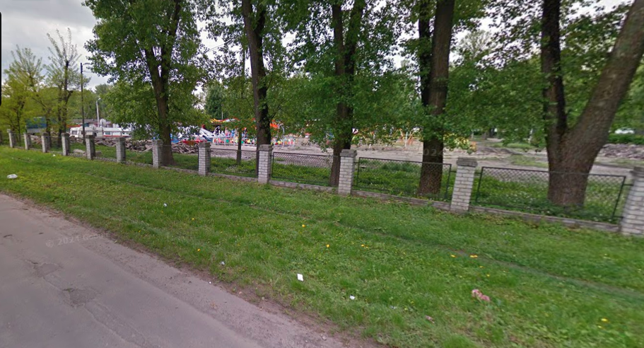 Новини Тернополя - фото з На Білецькій хочуть зробити паркінг. А петицію про збереження площі парку Шевченка взяли до відома