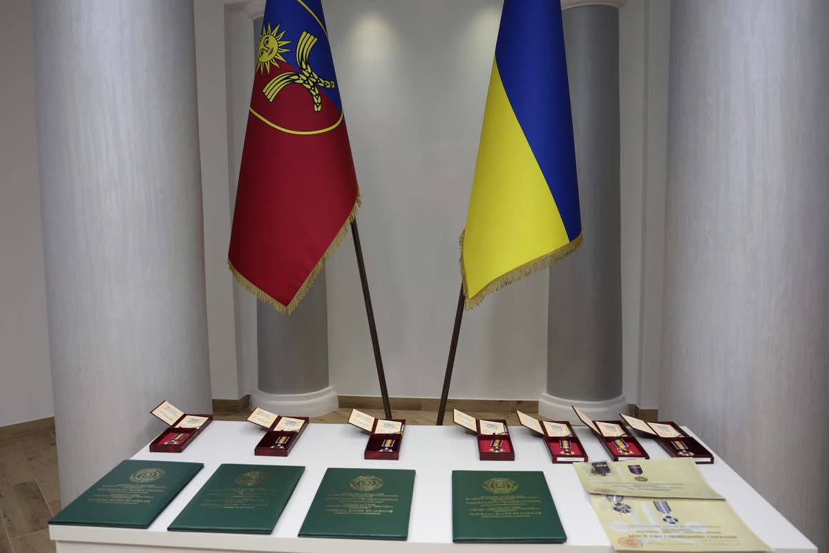 Новини Хмельницького - фото з Державні нагороди вручили родинам 8 загиблих захисників з Хмельниччини (ІМЕНА)