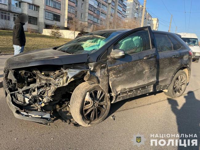 Новини Вінниці - фото з Автотроща на Електромережі: «лоб у лоб» зіткнулися дві автівки, є потерпілі
