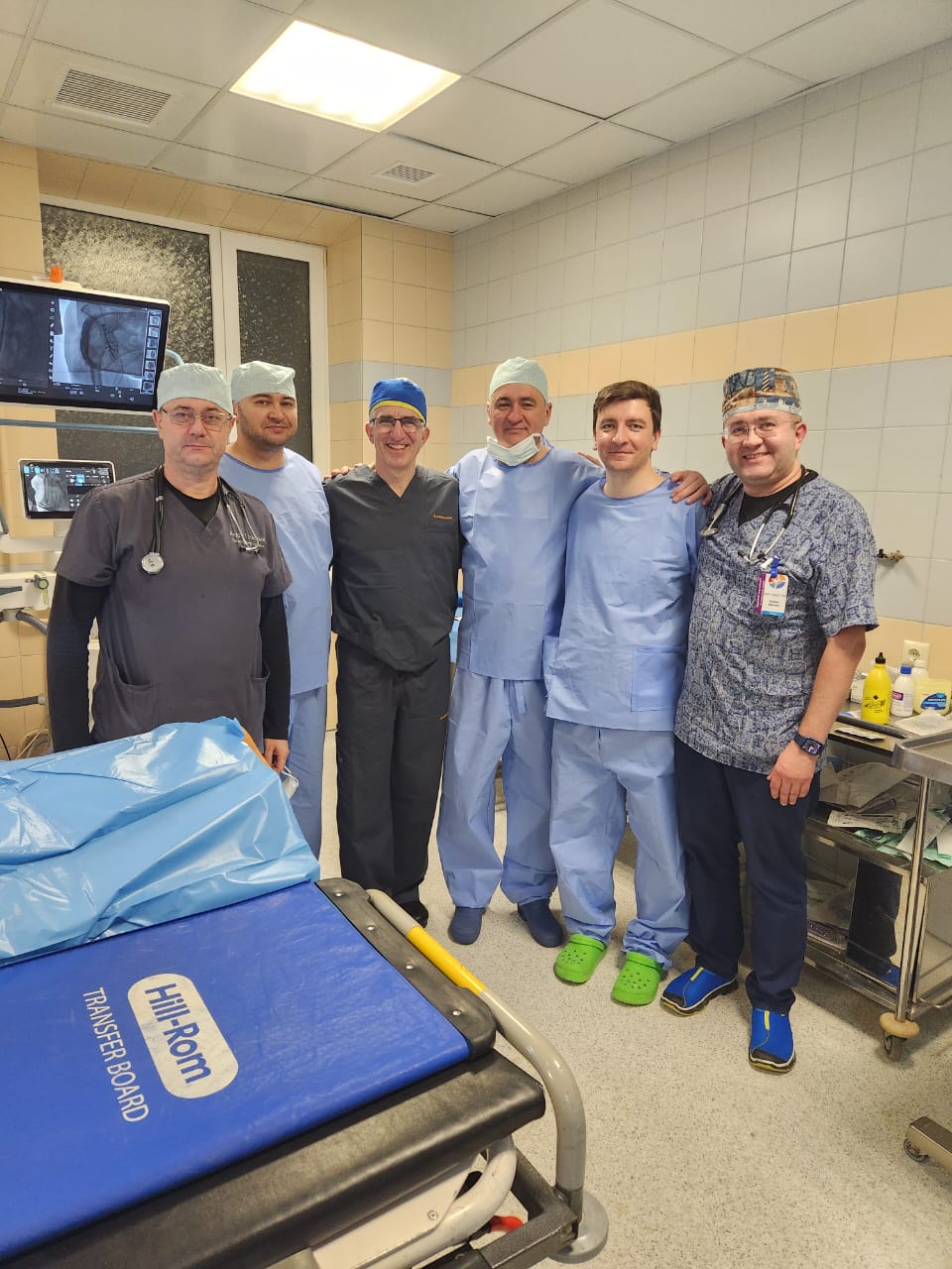 Новини Тернополя - фото з Американський хірург у Тернополі рятує поранених Героїв