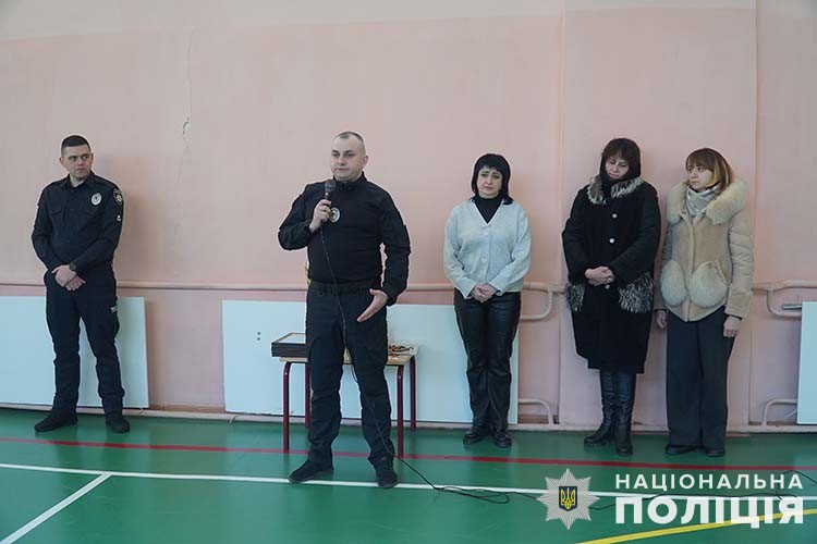 Новини Тернополя - фото з Футбольний турнір пам’яті спецпризначенця поліції Віктора Мельниченка провели у Тернополі У Тернополі відбувся футбольний турнір пам’яті спецпризначенця поліції Віктора Мельниченка