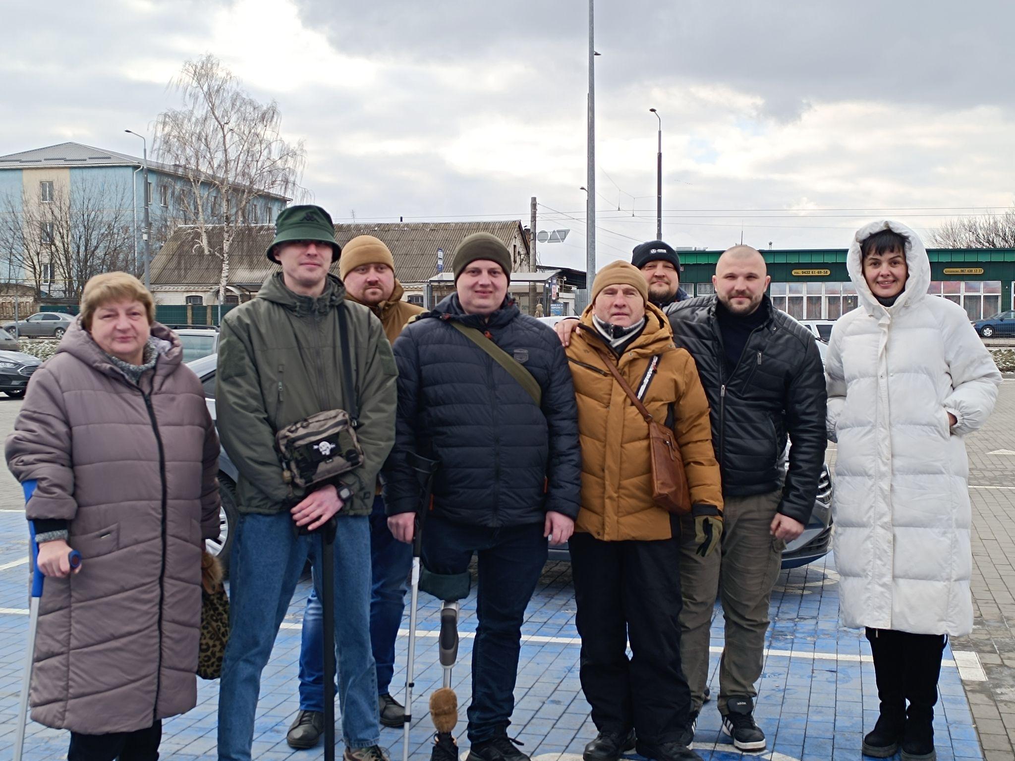 Новини Вінниці - фото з Паркування на місцях для людей з інвалідністю — не дрібниця: ветерани Вінниці борються з порушниками