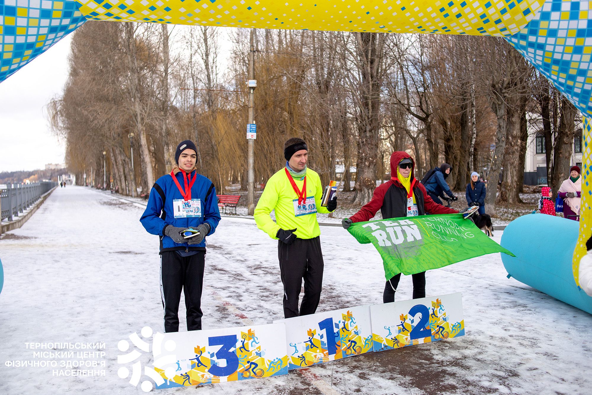 Новини Тернополя - фото з 35 тернополян взяли участь у легкоатлетичному забігу «Закохані у біг»