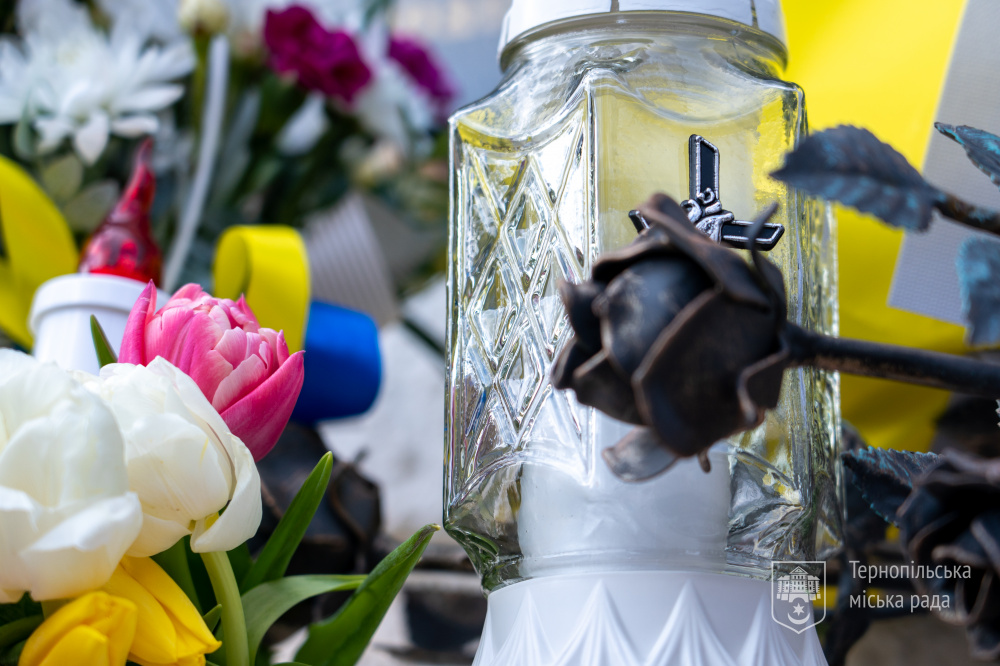 Новини Тернополя - фото з На фасаді школи №9 відкрили меморіальні дошки трьом українським захисникам