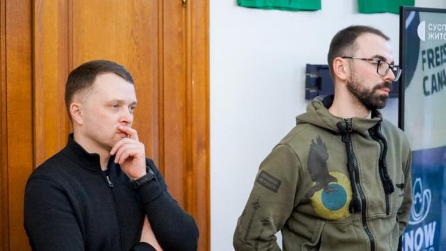 Новини Житомира - фото з Очільники області разом з благодійниками передали захисникам українського неба обладнання для виконання бойових завдань