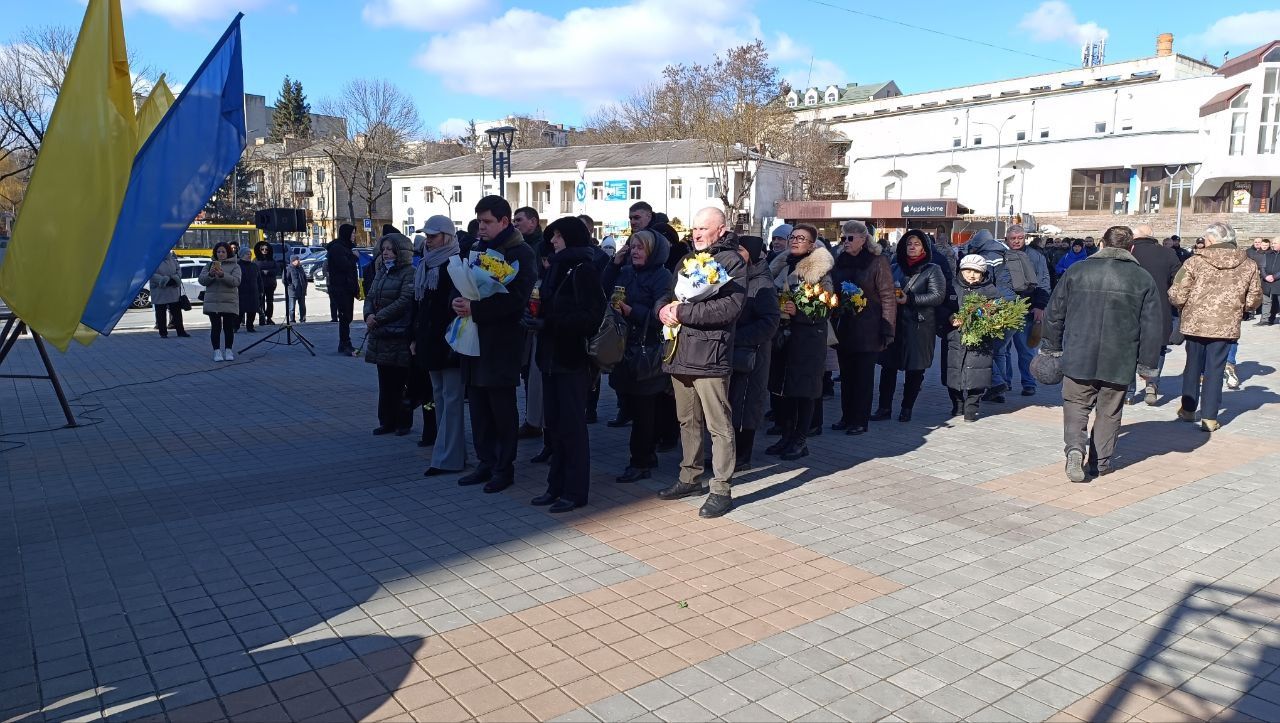 Новини Тернополя - фото з «Небесна Сотня підняла планку гідності до неймовірних висот»: тернополяни вшанували полеглих Героїв