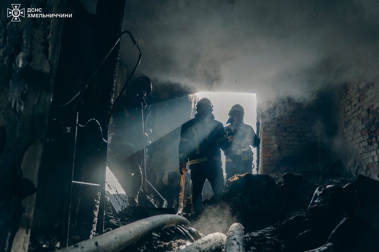 Новини Хмельницького - фото з На Чорновола горіла квартира у багатоповерхівці: є постраждалі