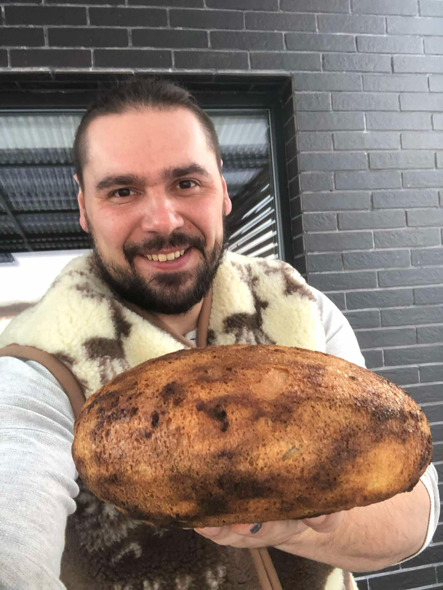 Новини Тернополя - фото з Готуємо фаршировані кальмари та хліб на дровах