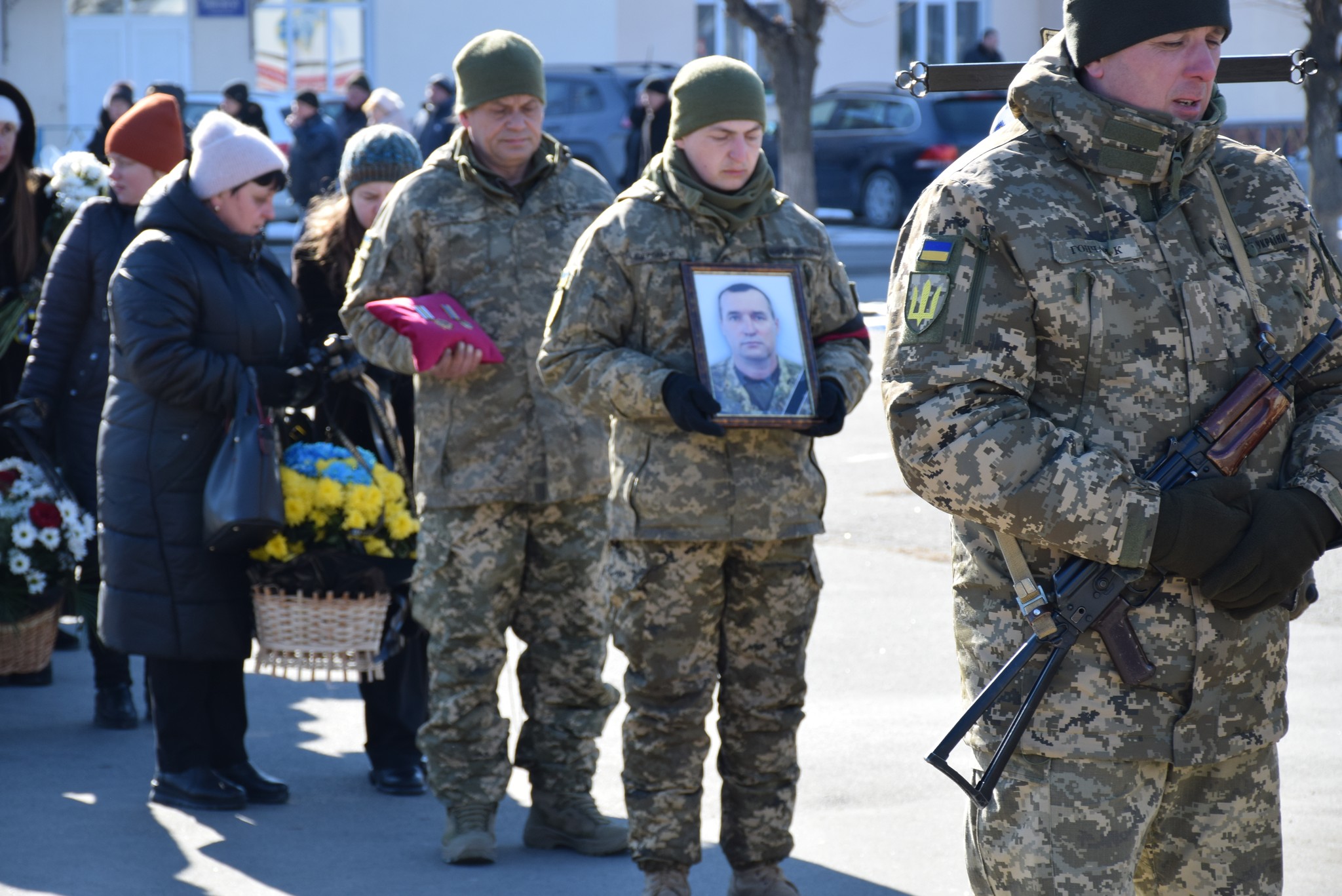 Новини Хмельницького - фото з У громадах Хмельниччини попрощались з трьома загиблими військовими