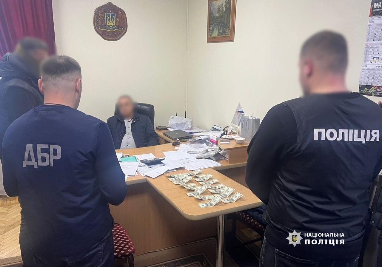 Новини Хмельницького - фото з На хабарі затримали в.о. голови Хмельницької РВА Віктора Паламарчука