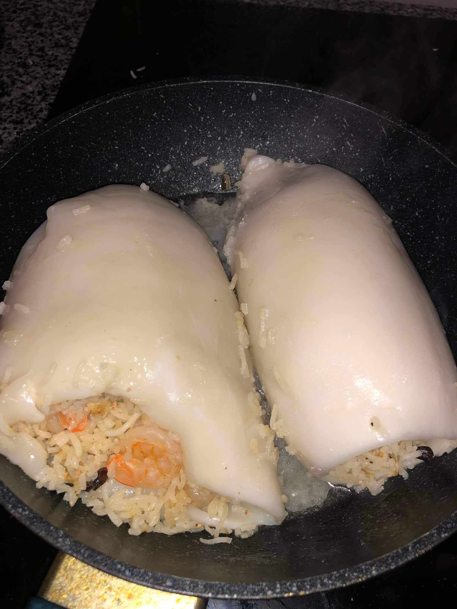 Новини Тернополя - фото з Готуємо фаршировані кальмари та хліб на дровах