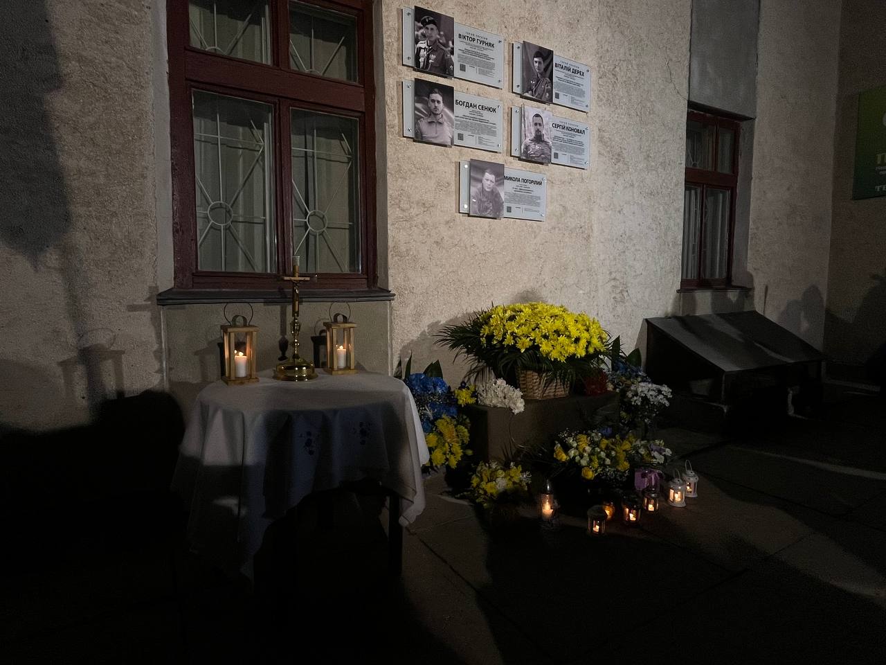 Новини Тернополя - фото з Віддали своє життя у боротьбі за Україну: п’ятьом пластунам відкрили меморіальні дошки