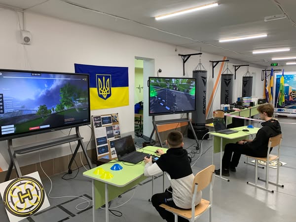 Новини Житомира - фото з Переможці перших міських змагань з науково-технічної творчості з керування БПЛА «iCopter Racing»