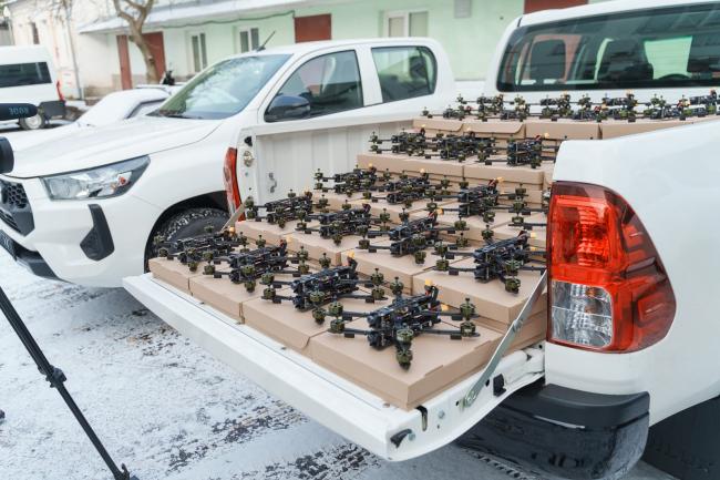 Новини Вінниці - фото з Прикордонникам Вінниччини передали 200 FPV-дронів та автомобілі