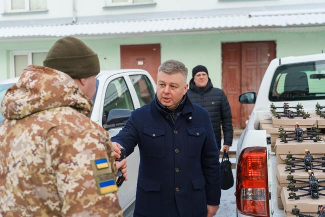 Новини Вінниці - фото з Прикордонникам Вінниччини передали 200 FPV-дронів та автомобілі