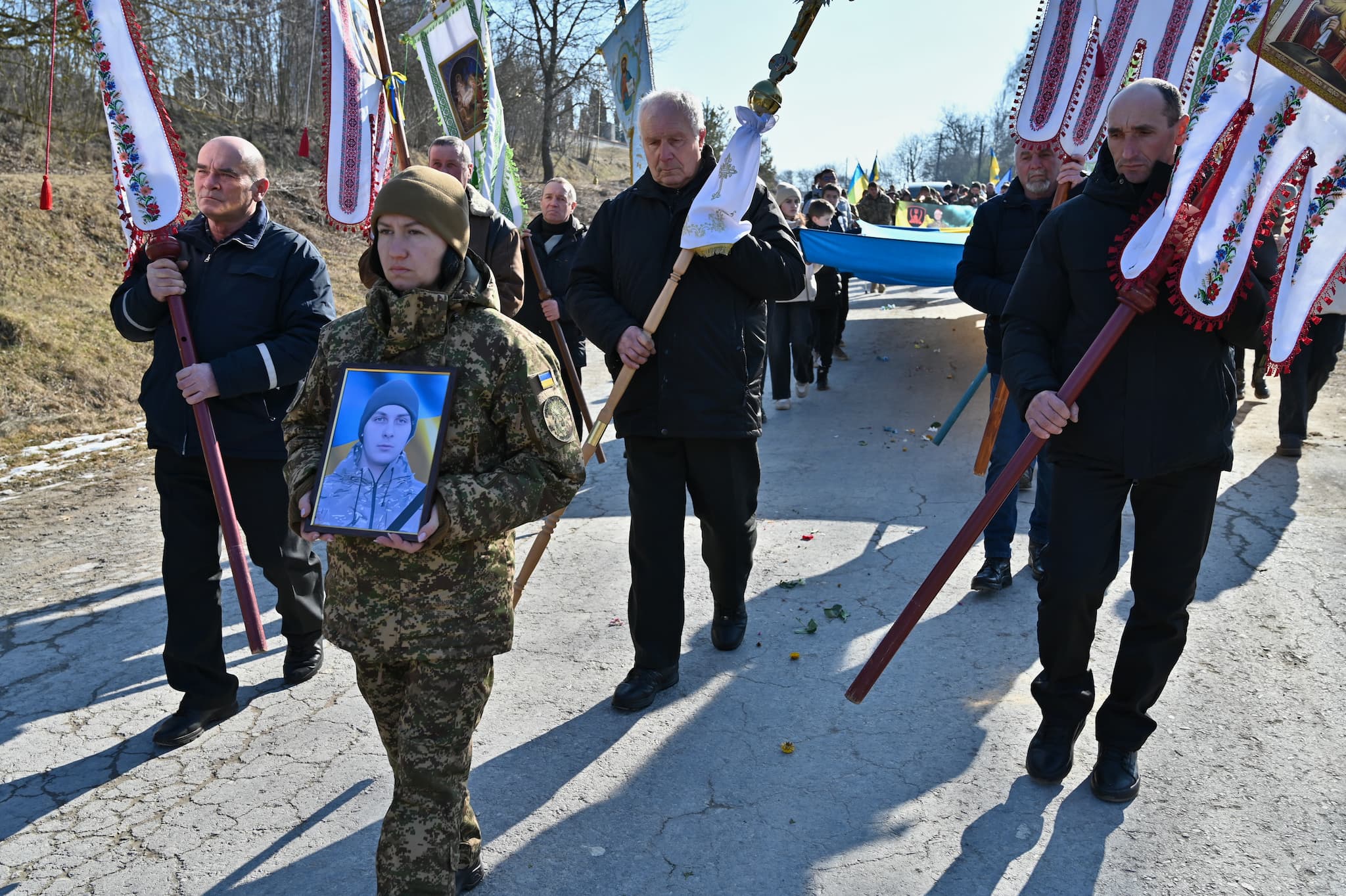 На зображенні може бути: 6 людей