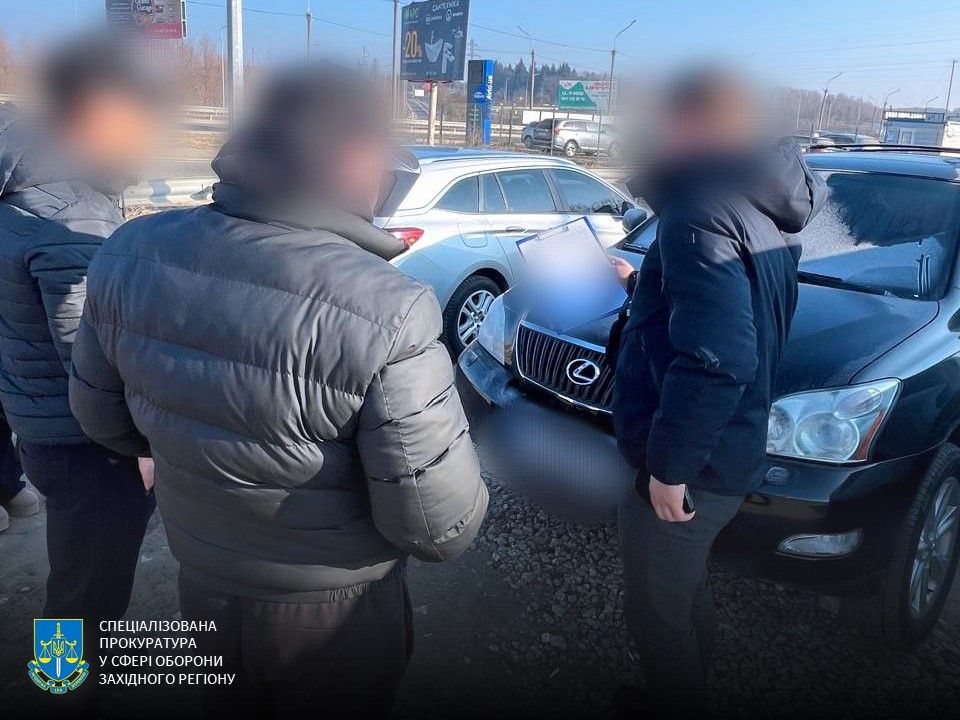 Новини Тернополя - фото з На Тернопільщині затримали чоловіка, який за 3 тисячі доларів обіцяв «вирішити питання» з мобілізацією
