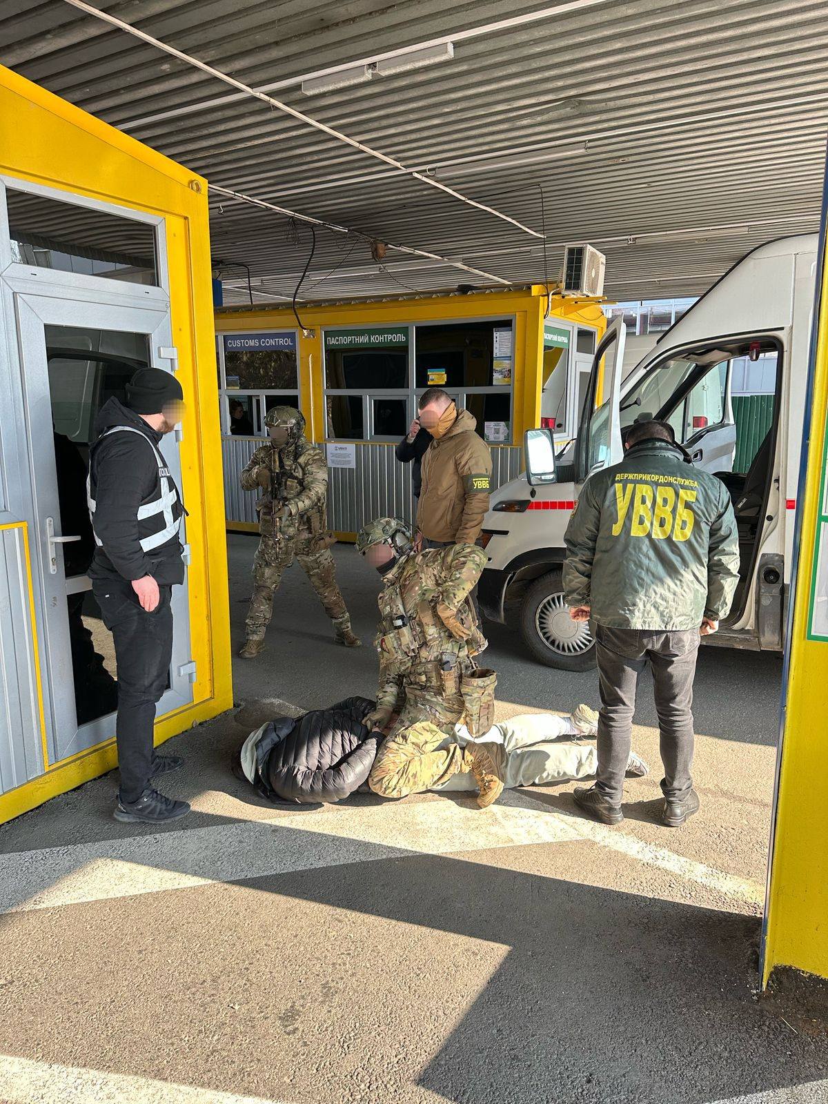 Новини Тернополя - фото з 20-річного тернополянина підозрюють у незаконному перевезенні через кордон військовозобов'язаного