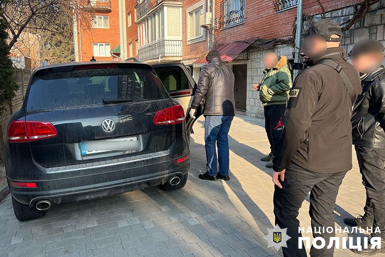 Новини Тернополя - фото з Затримали тернополянина, який за 3 тисячі доларів обіцяв «вирішити питання» з мобілізацією