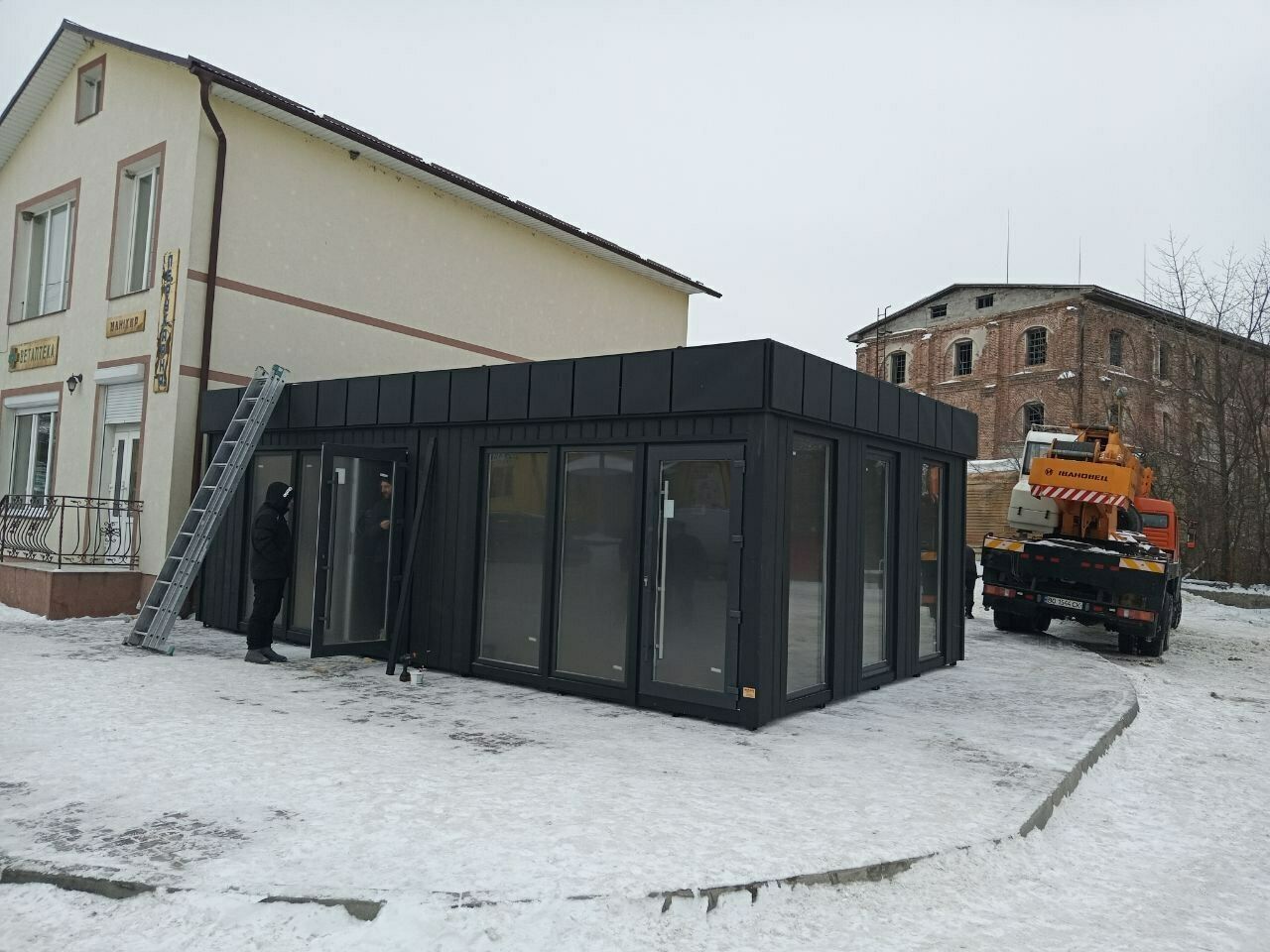 Новини Тернополя - фото з Купували обладнання та допомагали ВПО: як Тернопільщина постраждала від замороження американських програм