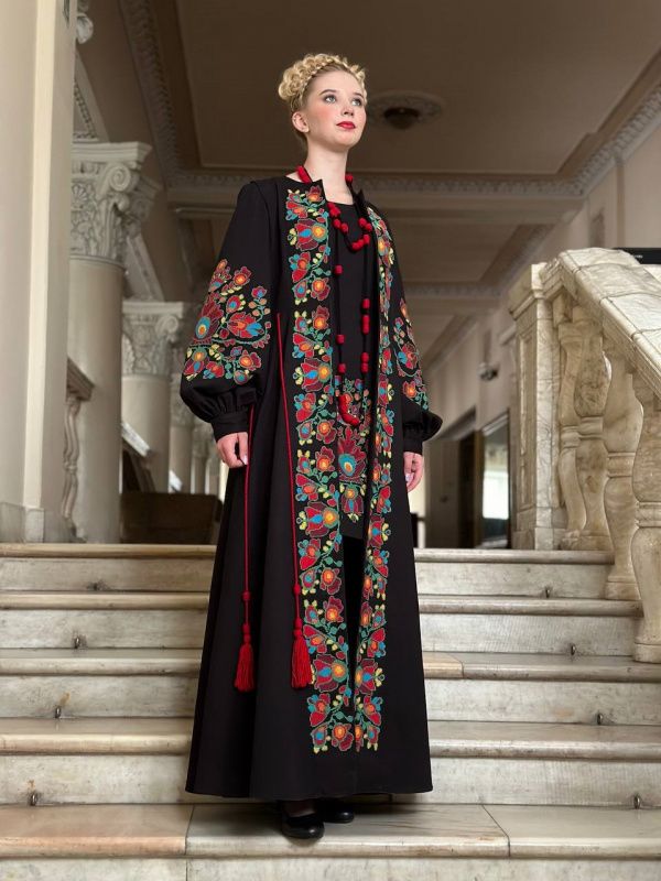 Новини Тернополя - фото з Колекцію одягу тернопільського училища представили на модному показі в Парижі