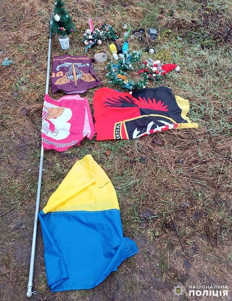 Новини Житомира - фото з 54-річному мешканцю Романова за наругу над могилами військових оголосили підозру