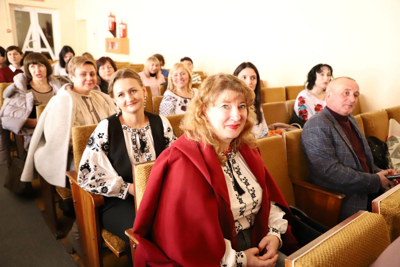 На зображенні може бути: 8 людей