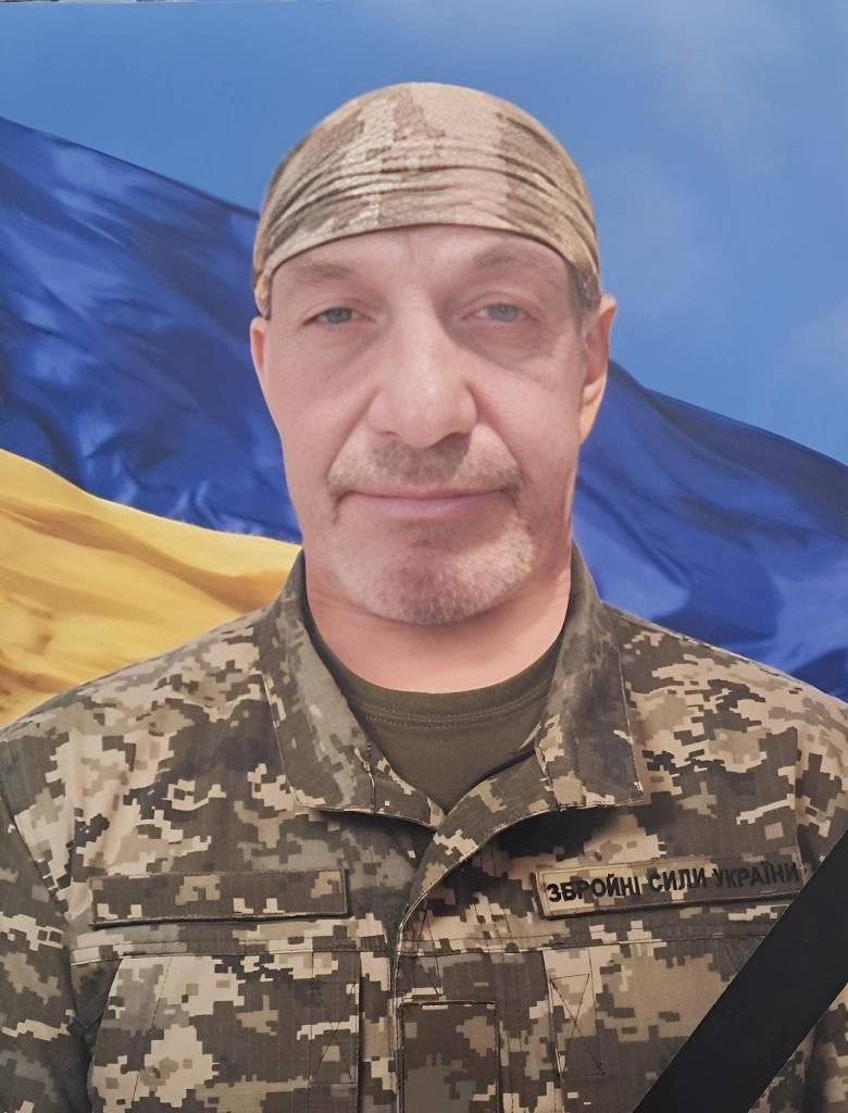 Новини Хмельницького - фото з У громадах Хмельниччини попрощались з чотирма воїнами. Імена