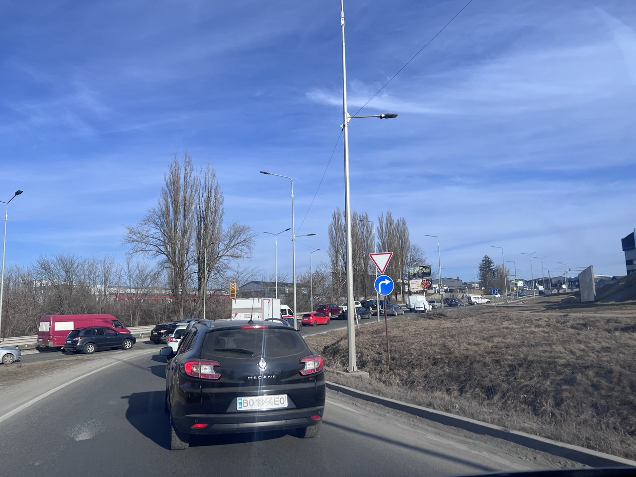 Новини Тернополя - фото з Понад 4 години водій авто, який скоїв аварію, ускладнював рух на Об’їзній