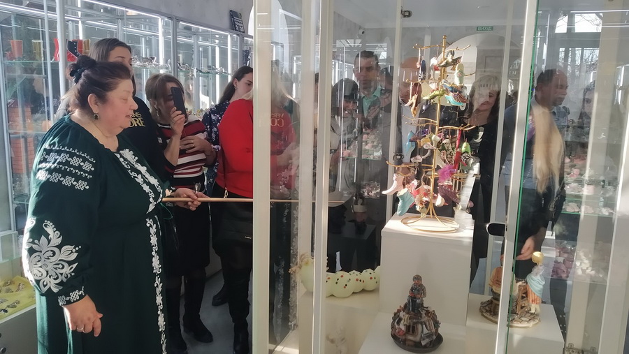 Новини Вінниці - фото з Розташований у Хмільнику музей «Черевичок» — єдиний в Україні музей сувенірних чобітків