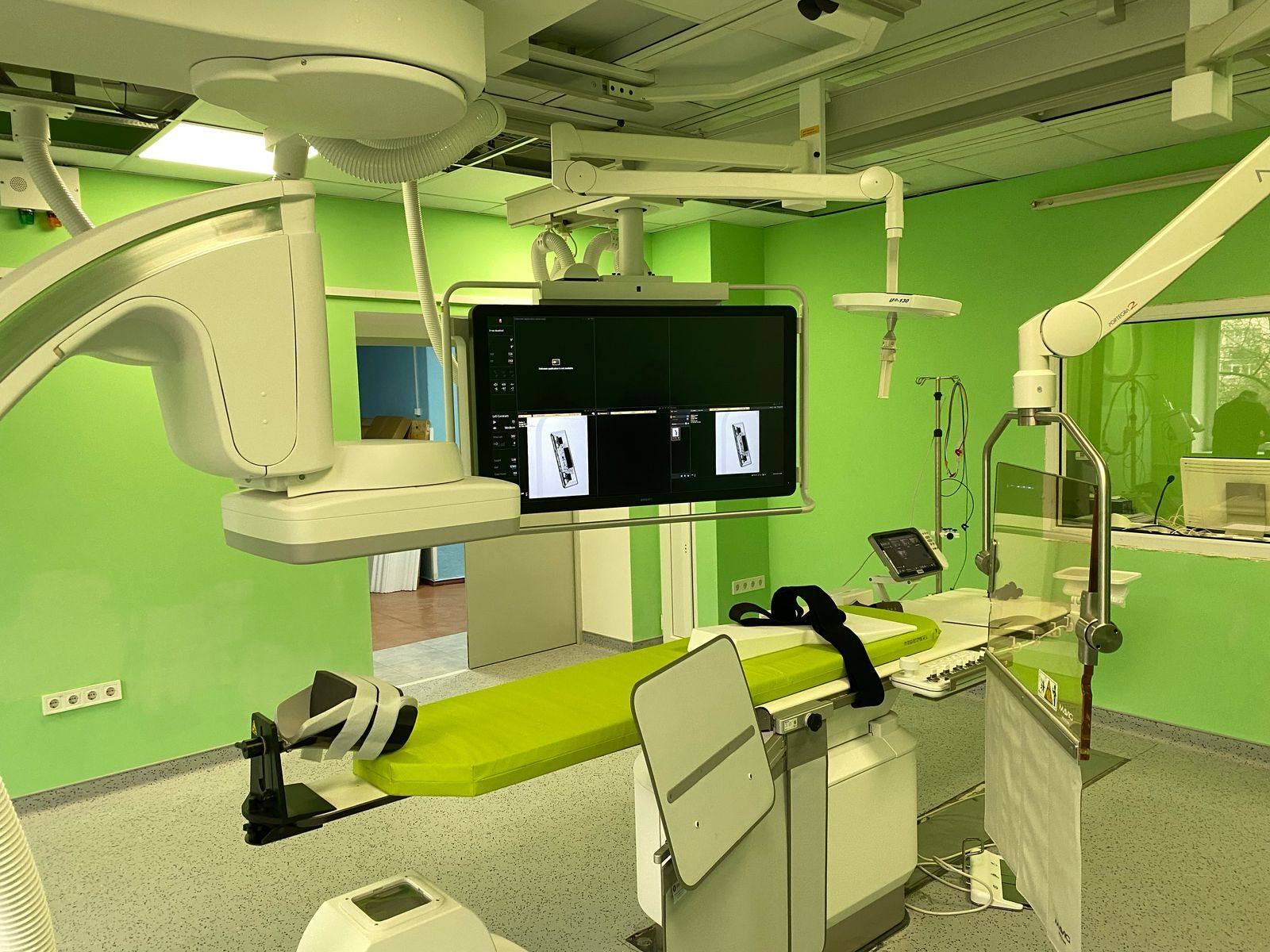 Новини Хмельницького - фото з У серцево-судинному центрі встановили новий ангіограф На зображенні може бути: лікарня