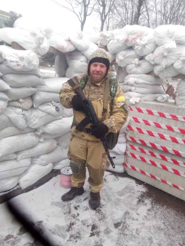 Новини Вінниці - фото з «Мамо, тато — я люблю вас»: майже через рік після загибелі додому повернули тіло вінничанина