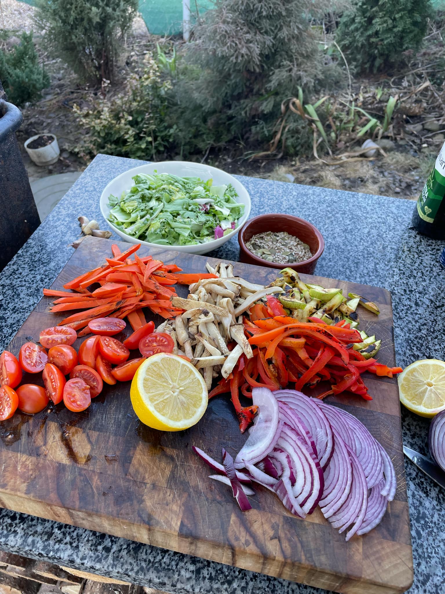 Новини Тернополя - фото з Гриль-салат та баклажан на вугіллі – страва від коваля