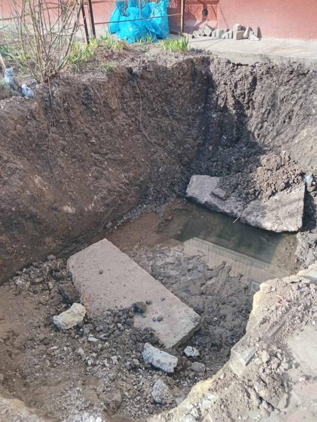 Новини Тернополя - фото з «Знову розрили нам весь тротуар». Жителі 15 Квітня не один рік просять нову теплотрасу