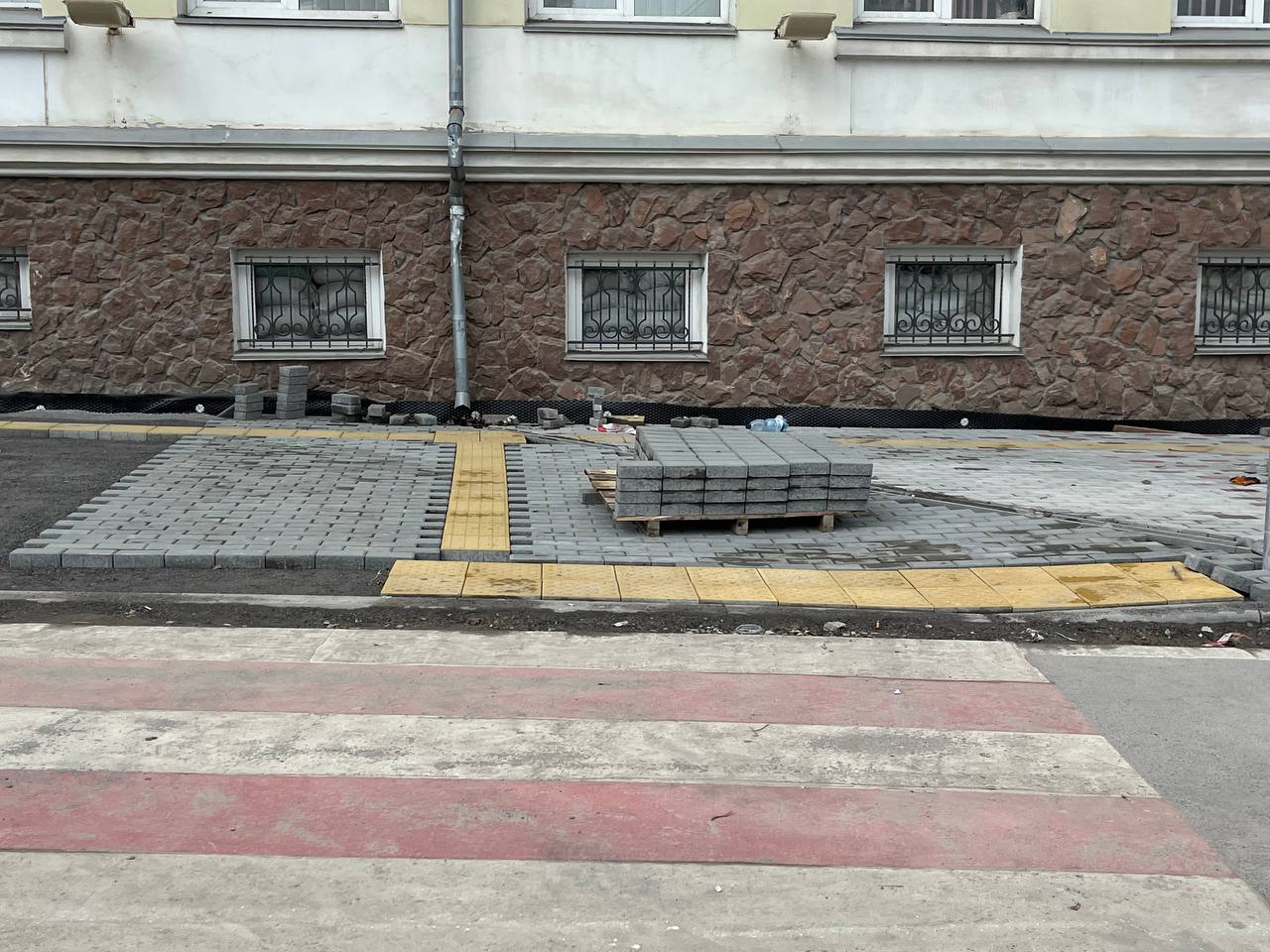 Новини Тернополя - фото з У Тернополі облаштовують безбар’єрні маршрути: які вулиці обрали для оновлення