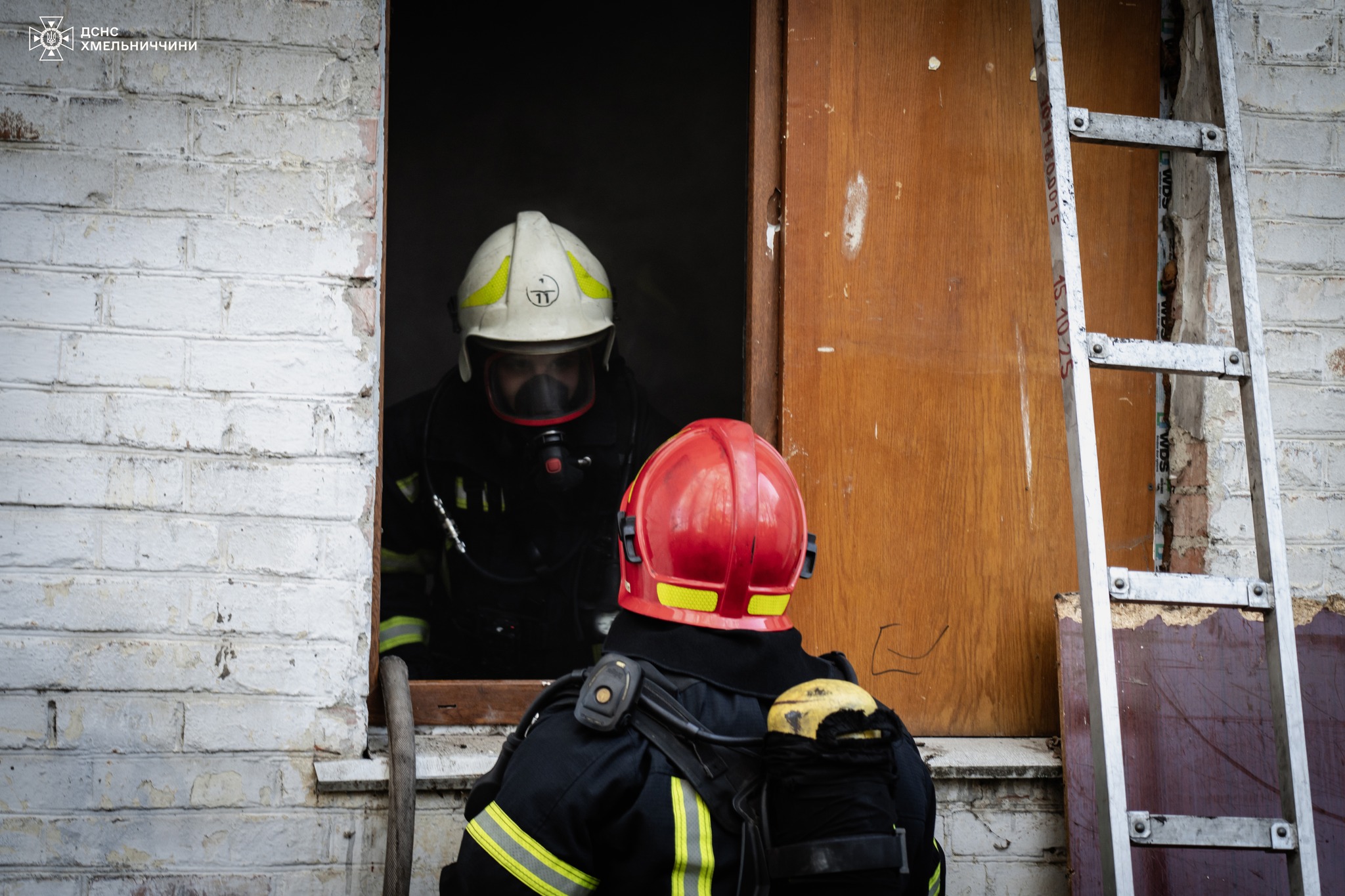Новини Хмельницького - фото з У хмельницькому багатоквартирному будинку сталась пожежа