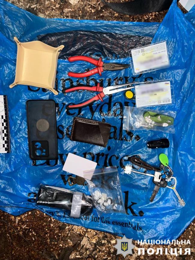 Новини Вінниці - фото з Вночі у Вінниці 35-річного чоловік викрав речі з автівки. Затримали його біля ломбарду з награбованим