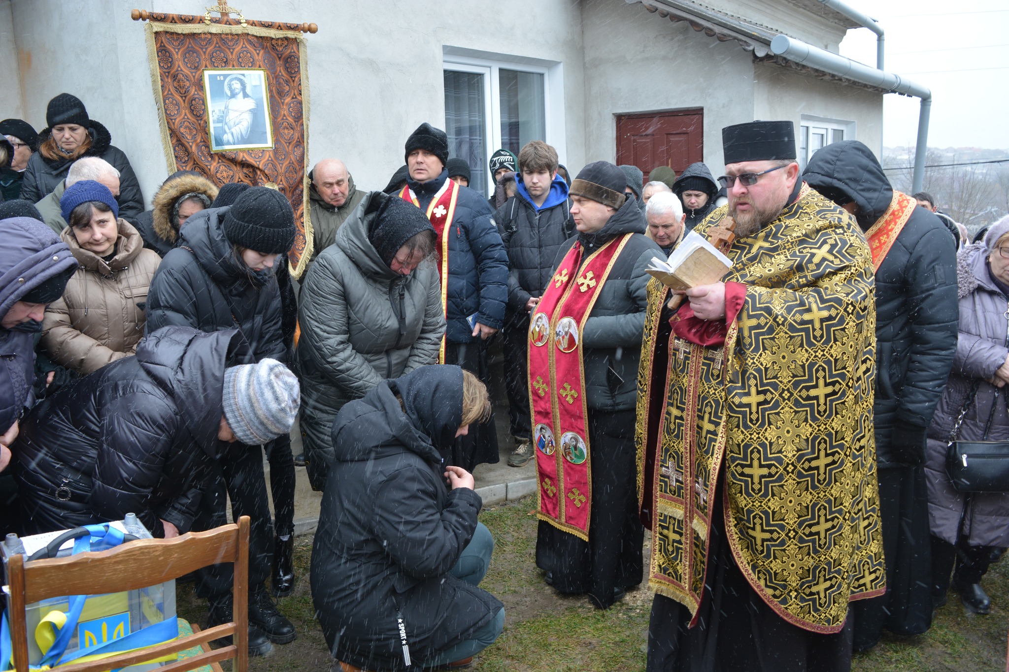 На зображенні може бути: 11 людей та текст «0 ۸۸٨»
