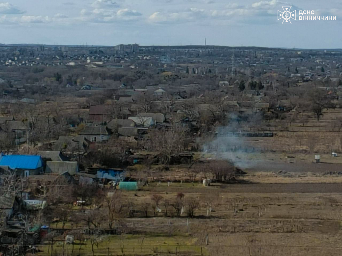 Новини Козятина - фото з Дрон запускають щодня. Штраф для паліїв стартує від трьох тисяч гривень
