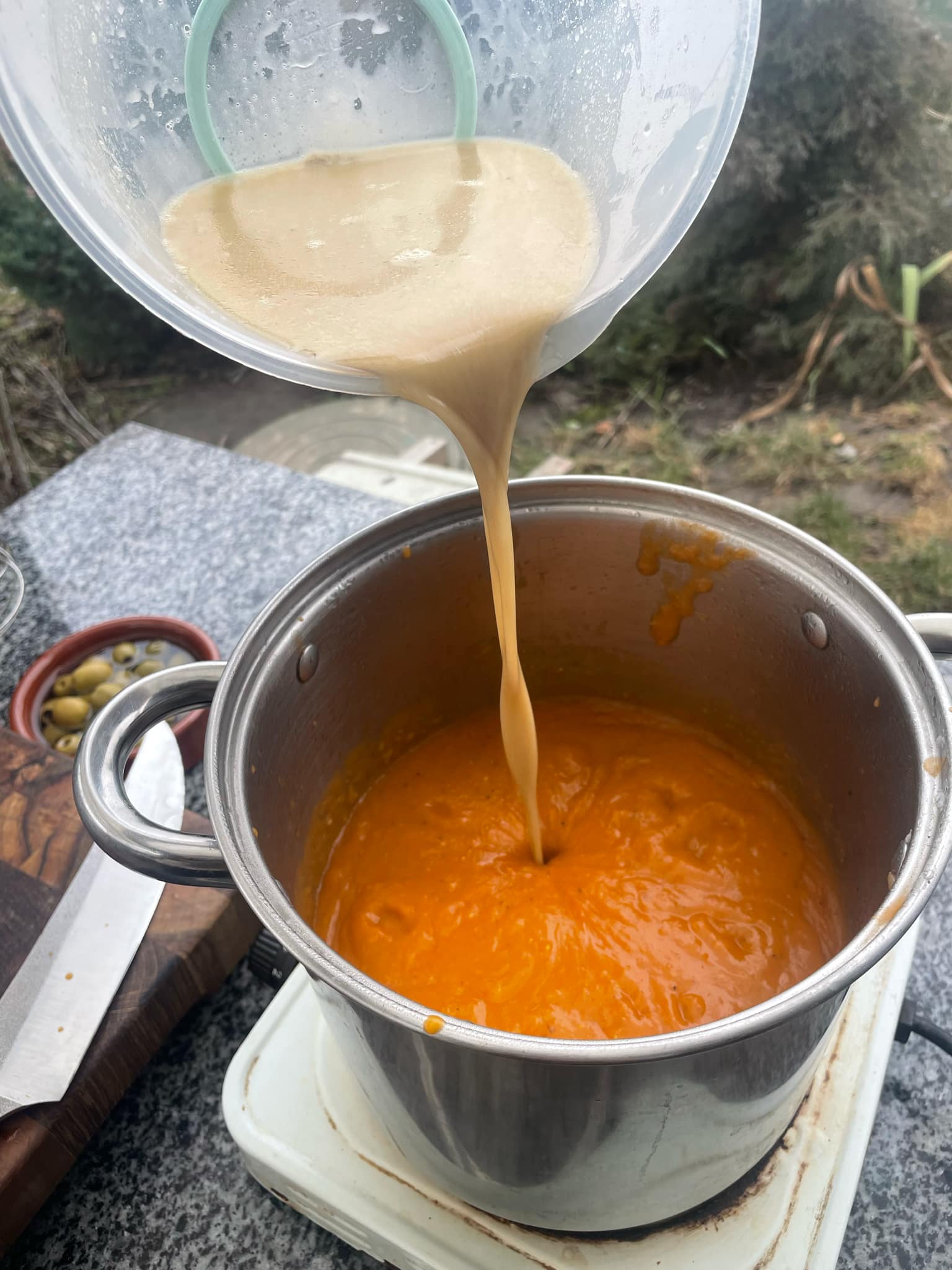 Новини Тернополя - фото з Готуємо крем-суп із сочевиці та пасту з оливок