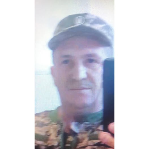 На зображенні може бути: 1 особа та усміхається