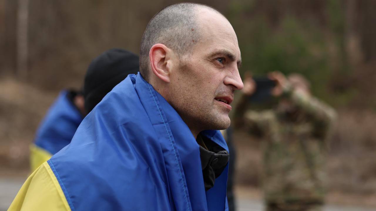 Новини Тернополя - фото з В Україну повернули звільнених з полону Захисників