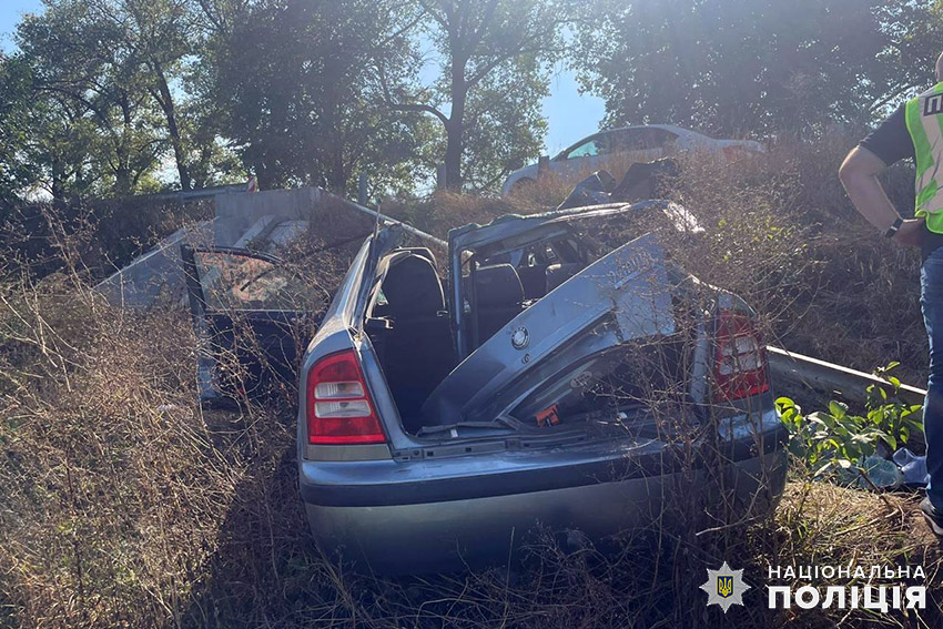 Новини Хмельницького - фото з Двох учасників ДТП судитимуть через загибель 7-річної дитини На зображенні може бути: 1 особа, автомобіль та текст «몸 L A НАЦГОНАЛЬНА полишЯ ЛЬНА полициЯ»