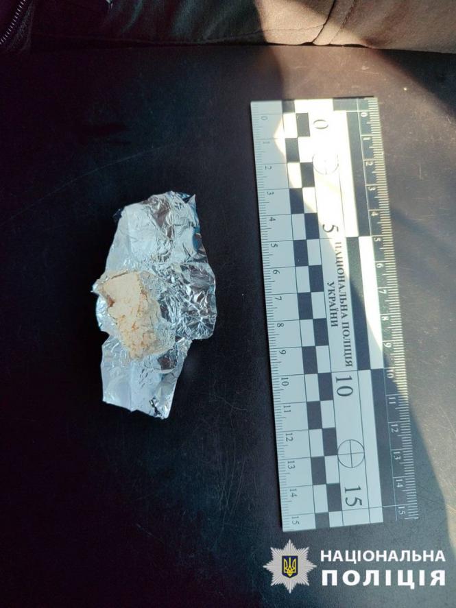 Новини Вінниці - фото з Наркоторгівля в Жмеринці: затримана жінка, яка продавала амфетамін та канабіс