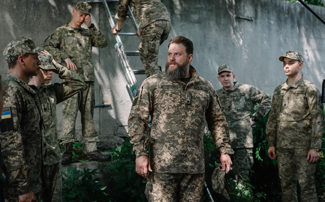 Нет описания фото.