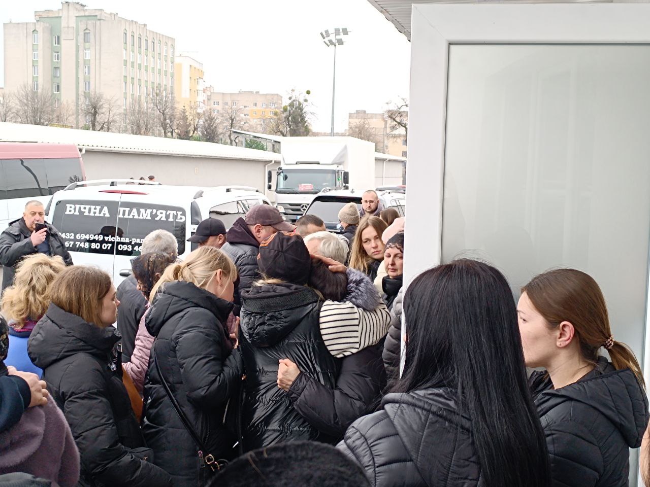 Новини Вінниці - фото з «Перше сторіс — завжди збір від Каті»: як вінничани попрощалися з волонтеркою Катериною Гнот