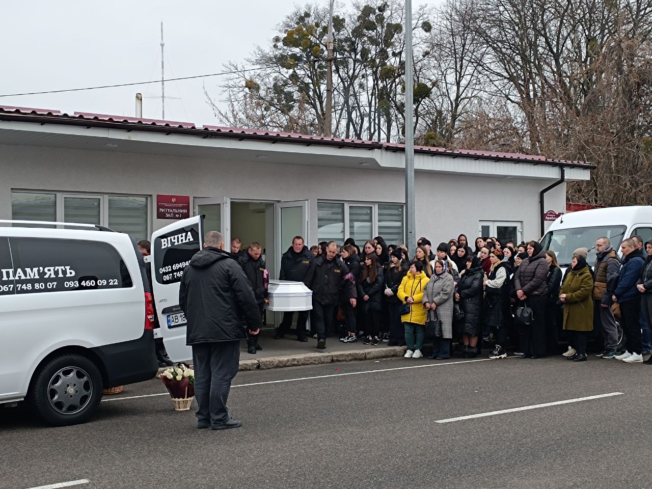 Новини Вінниці - фото з «Перше сторіс — завжди збір від Каті»: як вінничани попрощалися з волонтеркою Катериною Гнот